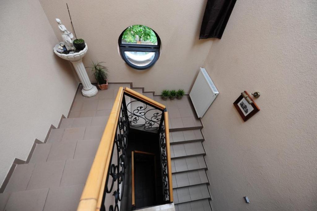 Panzio Tata Bed & Breakfast Eksteriør bilde