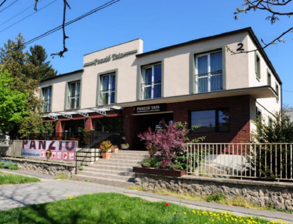 Panzio Tata Bed & Breakfast Eksteriør bilde
